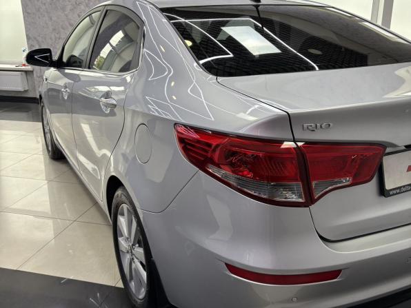 Kia Rio III Рестайлинг с пробегом 2015 года, цена 1 299 000 рублей, 118577 км, седан, Автокод Объявления