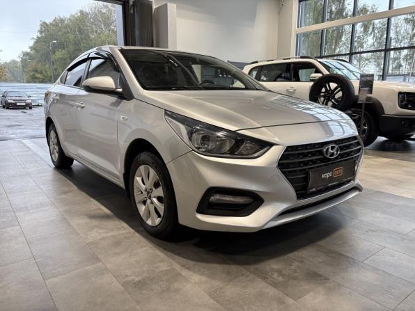 Hyundai Solaris II с пробегом 2018 года, цена 1 100 600 рублей, 147135 км, седан, Автокод Объявления