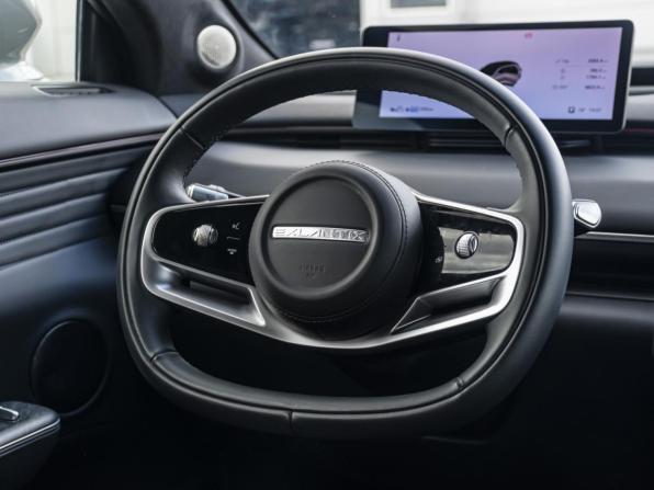 Exeed Exlantix ET с пробегом 2025 года, цена 4 800 000 рублей, 9823 км, внедорожник, Автокод Объявления