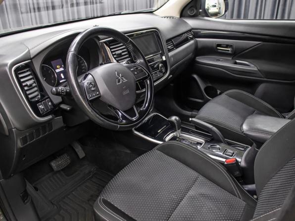 Mitsubishi Outlander III Рестайлинг 2 с пробегом 2018 года, цена 1 598 000 рублей, 160856 км, внедорожник, Автокод Объявления