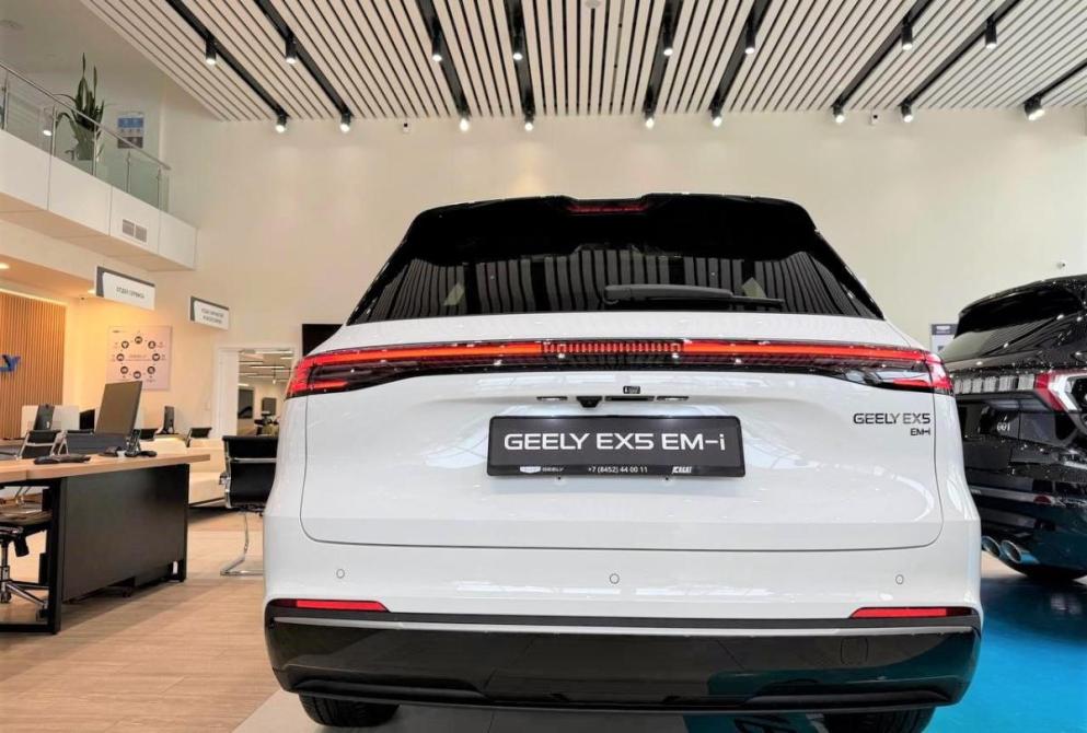 Geely EX5 EM-i Саратов  - изображение 5