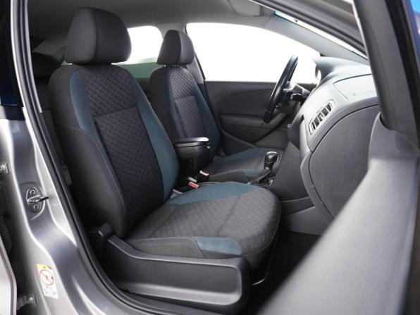 Volkswagen Polo V Рестайлинг с пробегом 2019 года, цена 1 497 090 рублей, 174592 км, седан, Автокод Объявления