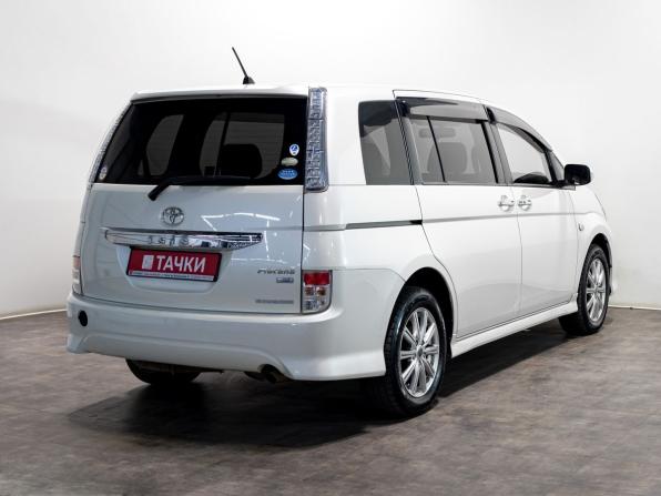 Toyota ISis I Рестайлинг с пробегом 2011 года, цена 1 245 000 рублей, 120000 км, компактвэн, Автокод Объявления