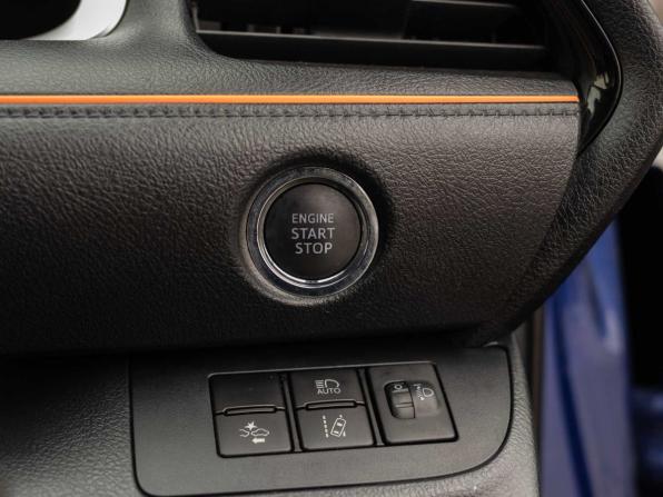 Toyota Sienta II Рестайлинг с пробегом 2021 года, цена 1 535 000 рублей, 107623 км, компактвэн, Автокод Объявления