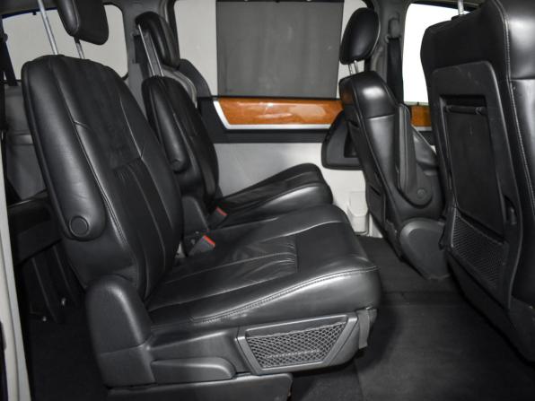 Chrysler Voyager V с пробегом 2008 года, цена 899 000 рублей, 337235 км, минивэн, Автокод Объявления