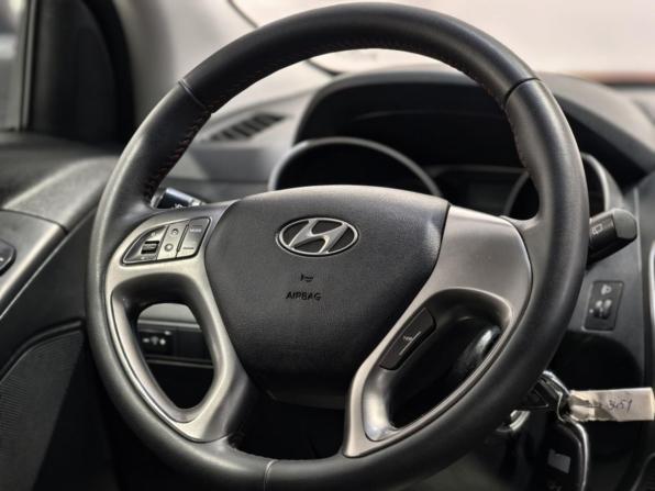 Hyundai ix35 I Рестайлинг с пробегом 2014 года, цена 1 355 000 рублей, 123287 км, внедорожник, Автокод Объявления