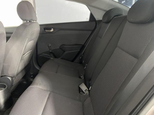 Hyundai Solaris II с пробегом 2018 года, цена 1 385 000 рублей, 131990 км, седан, Автокод Объявления