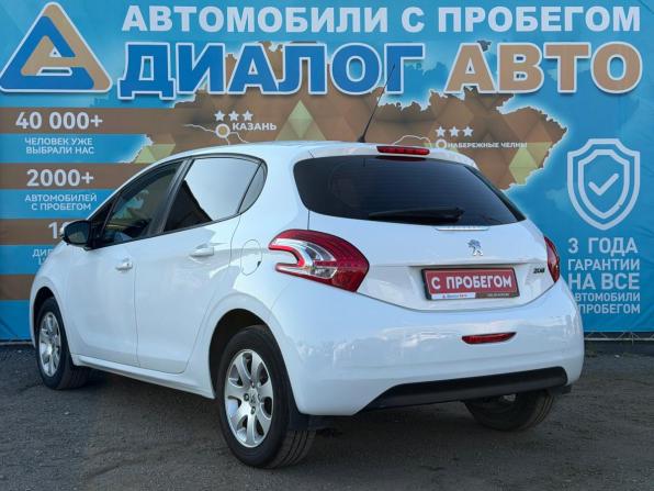 Peugeot 208 I с пробегом 2014 года, цена 550 000 рублей, 150000 км, хэтчбек, Автокод Объявления