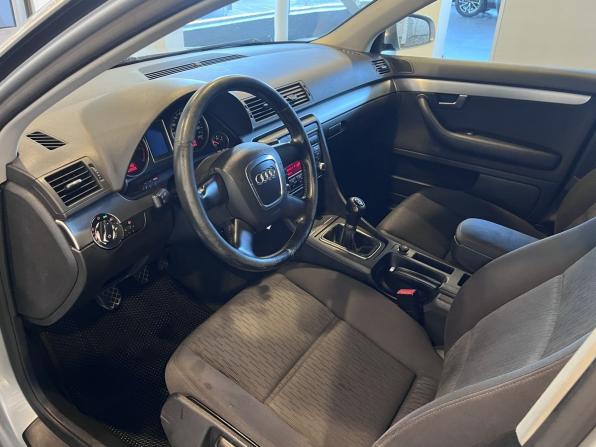 Audi A4 III (B7) с пробегом 2007 года, цена 560 000 рублей, 327403 км, седан, Автокод Объявления