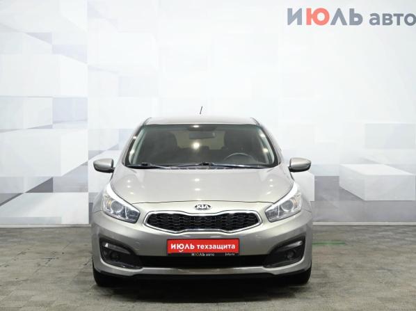 Kia Ceed II Рестайлинг с пробегом 2015 года, цена 900 000 рублей, 137727 км, хэтчбек, Автокод Объявления