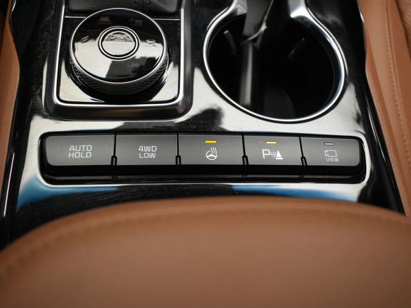 Kia Mohave I Рестайлинг 2 с пробегом 2022 года, цена 5 680 000 рублей, 20795 км, внедорожник, Автокод Объявления