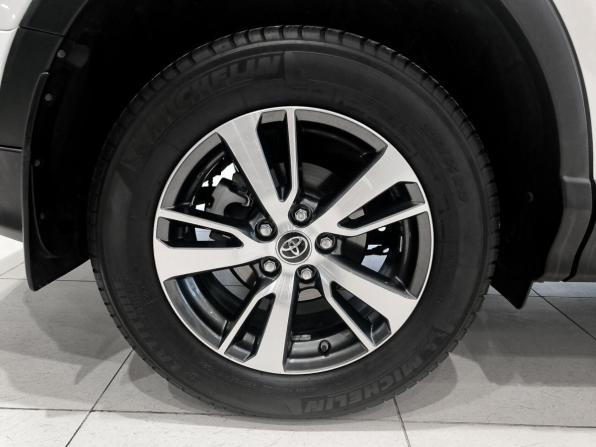 Toyota RAV4 IV (XA40) Рестайлинг с пробегом 2016 года, цена 2 450 000 рублей, 73000 км, внедорожник, Автокод Объявления
