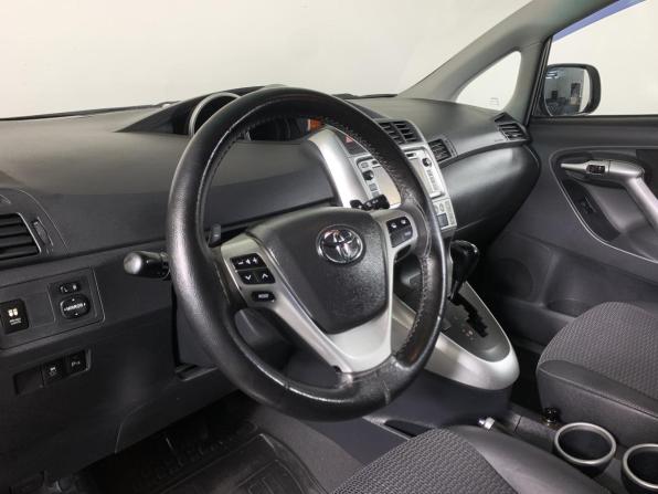 Toyota Verso I Рестайлинг с пробегом 2012 года, цена 860 000 рублей, 272708 км, компактвэн, Автокод Объявления