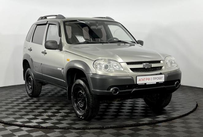 Chevrolet Niva I Рестайлинг с пробегом 2011 года, цена 450 000 рублей, 141177 км, внедорожник, Автокод Объявления