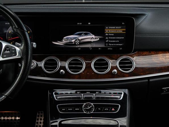 Mercedes-Benz E-Класс V (W213 S213 C238) с пробегом 2017 года, цена 3 570 000 рублей, 77294 км, седан, Автокод Объявления