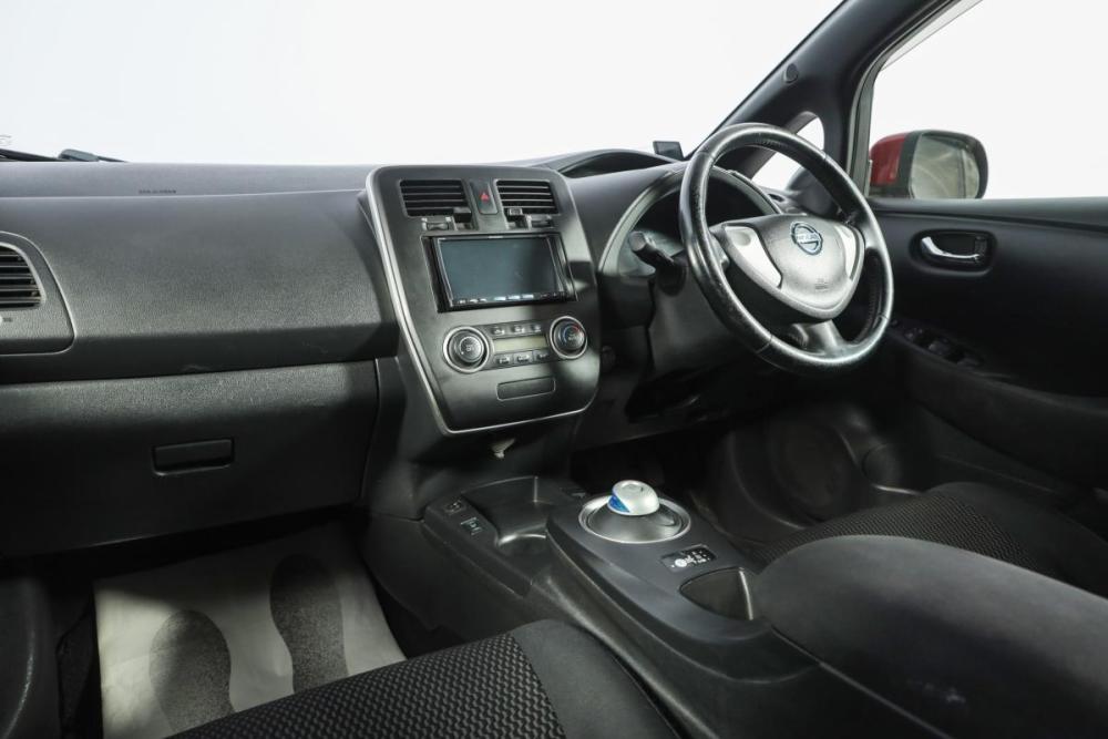 Nissan Leaf I (ZE0/AZE0) Новосибирск  - изображение 10
