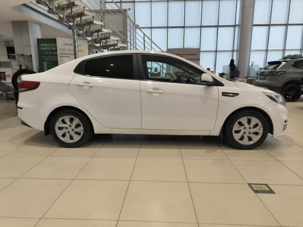 Kia Rio III Рестайлинг с пробегом 2016 года, цена 880 000 рублей, 153878 км, седан, Автокод Объявления