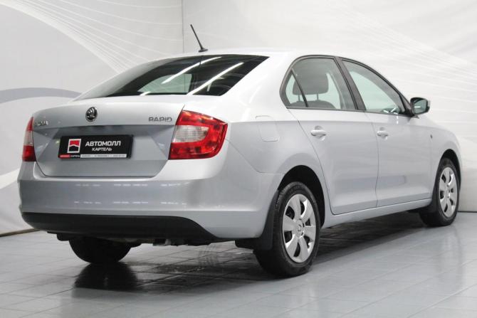 Skoda Rapid I с пробегом 2015 года, цена 769 000 рублей, 200741 км, лифтбек, Автокод Объявления