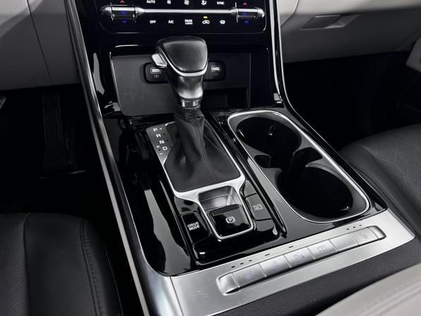 Kia Carnival IV с пробегом 2022 года, цена 4 350 000 рублей, 49384 км, минивэн, Автокод Объявления