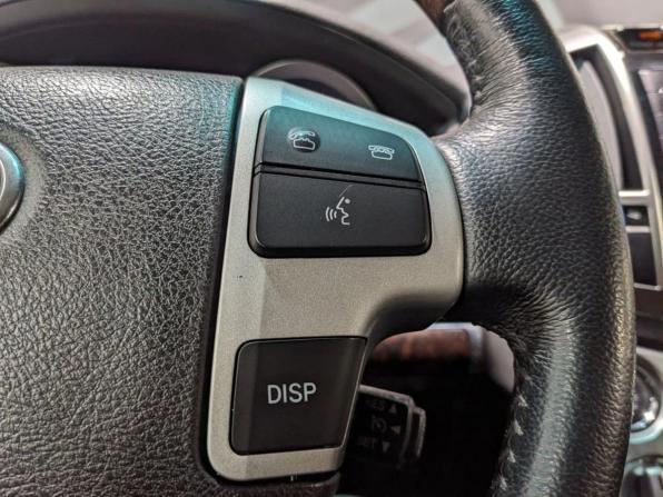 Toyota Land Cruiser 200 Series Рестайлинг 1 с пробегом 2012 года, цена 3 190 000 рублей, 391615 км, внедорожник, Автокод Объявления