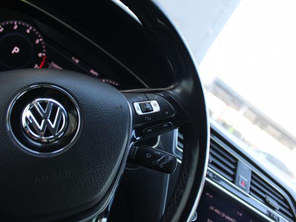 Volkswagen Tiguan II с пробегом 2018 года, цена 2 679 000 рублей, 168752 км, внедорожник, Автокод Объявления