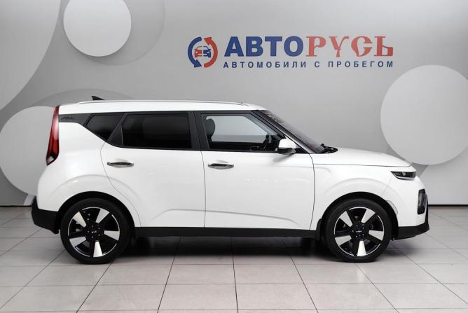Kia Soul III Рестайлинг с пробегом 2022 года, цена 2 399 000 рублей, 23209 км, хэтчбек, Автокод Объявления