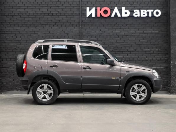 Chevrolet Niva I Рестайлинг с пробегом 2017 года, цена 680 000 рублей, 151402 км, внедорожник, Автокод Объявления