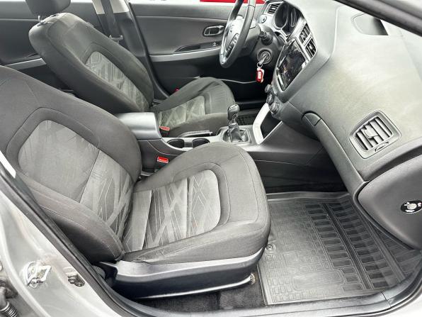 Kia Ceed II с пробегом 2015 года, цена 999 000 рублей, 160000 км, хэтчбек, Автокод Объявления