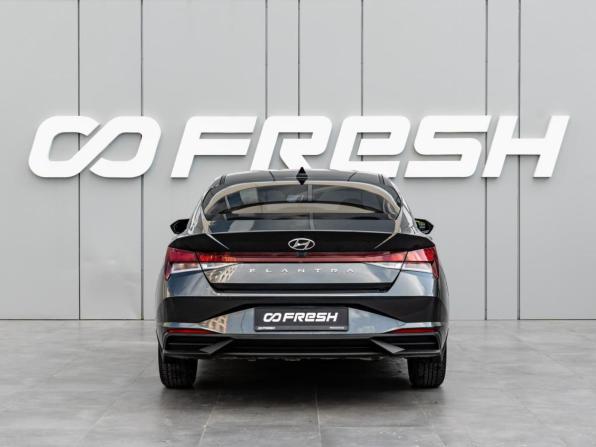 Hyundai Elantra VII (CN7) с пробегом 2022 года, цена 2 098 000 рублей, 91443 км, седан, Автокод Объявления