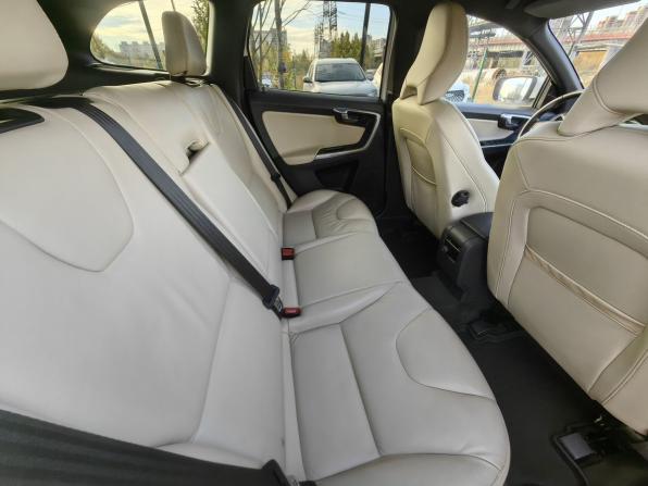 Volvo XC60 I Рестайлинг с пробегом 2014 года, цена 1 949 000 рублей, 180000 км, внедорожник, Автокод Объявления