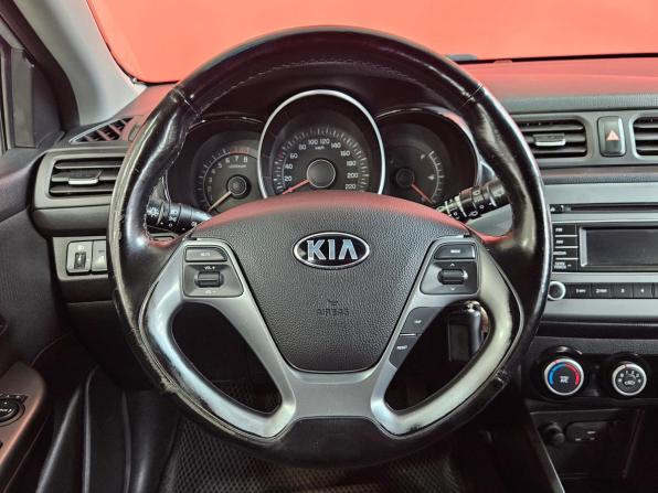 Kia Rio III Рестайлинг с пробегом 2016 года, цена 999 000 рублей, 95178 км, хэтчбек, Автокод Объявления