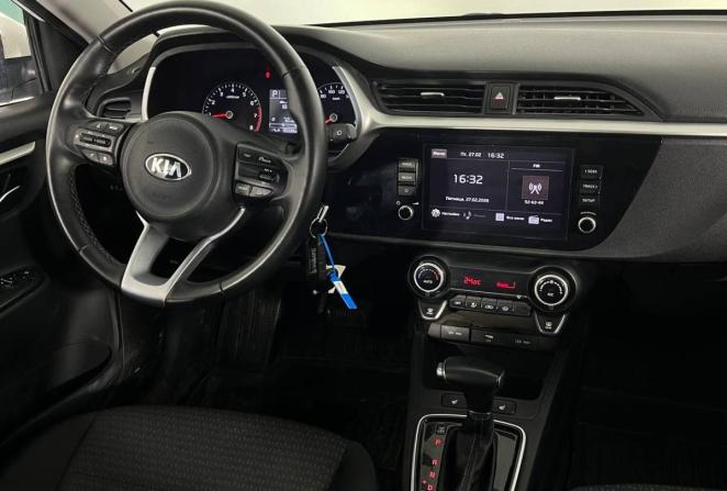 Kia Rio IV Рестайлинг с пробегом 2021 года, цена 1 730 000 рублей, 96000 км, хэтчбек, Автокод Объявления