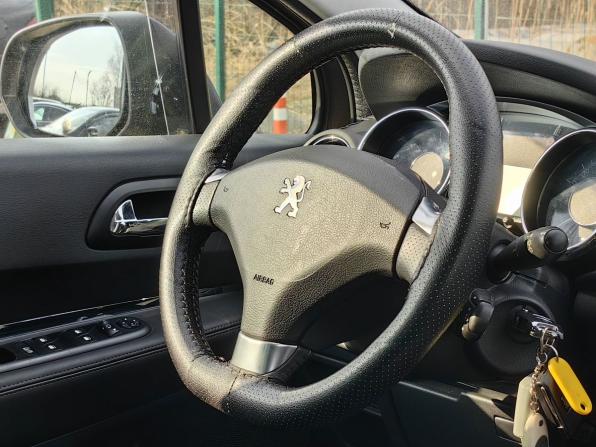 Peugeot 3008 I Рестайлинг с пробегом 2014 года, цена 909 000 рублей, 120608 км, внедорожник, Автокод Объявления