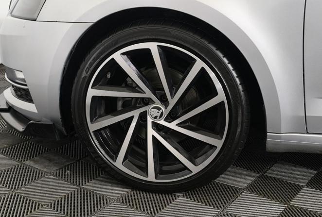 Skoda Octavia III (A7) с пробегом 2017 года, цена 1 690 000 рублей, 218093 км, лифтбек, Автокод Объявления