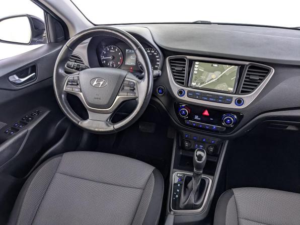 Hyundai Solaris II с пробегом 2017 года, цена 1 290 000 рублей, 98266 км, седан, Автокод Объявления