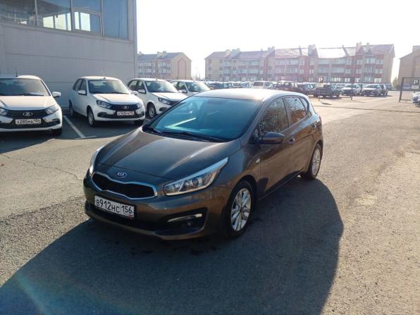 Kia Ceed II Рестайлинг с пробегом 2018 года, цена 1 290 000 рублей, 142000 км, хэтчбек, Автокод Объявления