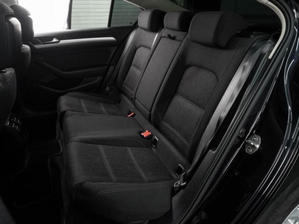 Volkswagen Passat B8 с пробегом 2017 года, цена 1 674 000 рублей, 193730 км, седан, Автокод Объявления