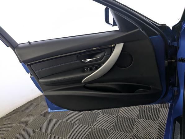 BMW 3 серии VI (F3x) Рестайлинг с пробегом 2018 года, цена 2 535 000 рублей, 166100 км, седан, Автокод Объявления