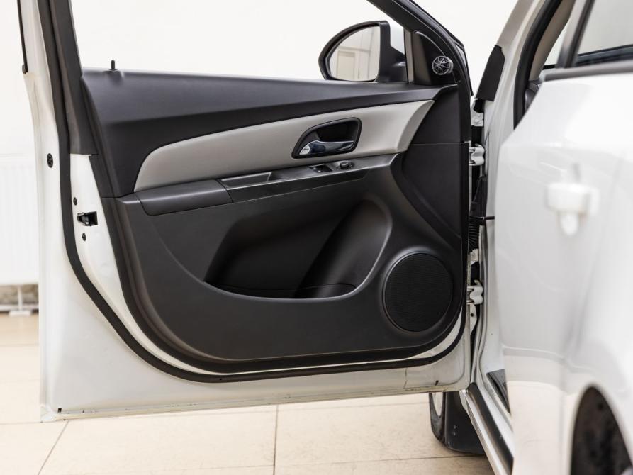 Chevrolet Cruze I Рестайлинг Волгоград  - изображение 23
