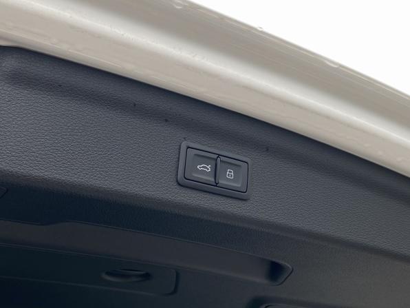 Audi Q3 II (F3) с пробегом 2020 года, цена 2 879 000 рублей, 106394 км, внедорожник, Автокод Объявления
