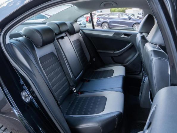 Volkswagen Jetta VI с пробегом 2011 года, цена 739 000 рублей, 217005 км, седан, Автокод Объявления
