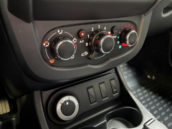 Renault Duster I Рестайлинг с пробегом 2015 года, цена 1 550 000 рублей, 63111 км, внедорожник, Автокод Объявления