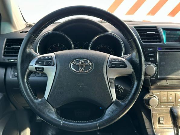 Toyota Highlander II (XU40) Рестайлинг с пробегом 2012 года, цена 2 030 000 рублей, 185001 км, внедорожник, Автокод Объявления