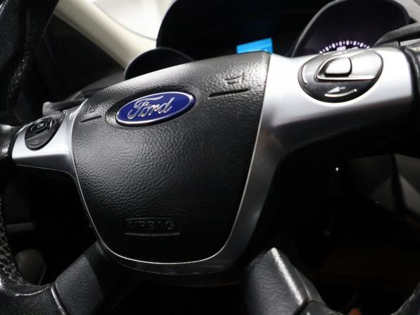Ford Kuga II с пробегом 2015 года, цена 1 320 000 рублей, 133454 км, внедорожник, Автокод Объявления