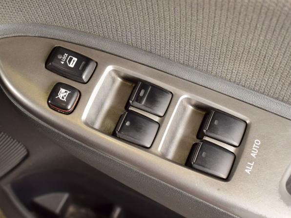 Toyota Wish I Рестайлинг с пробегом 2008 года, цена 825 999 рублей, 400463 км, компактвэн, Автокод Объявления