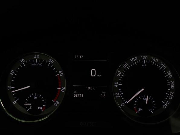 Skoda Rapid I Рестайлинг с пробегом 2017 года, цена 1 390 000 рублей, 52706 км, лифтбек, Автокод Объявления