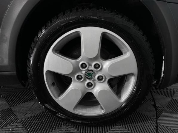 Skoda Octavia II (A5) Рестайлинг с пробегом 2011 года, цена 965 000 рублей, 218000 км, универсал, Автокод Объявления
