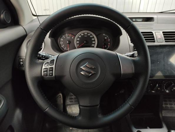 Suzuki Swift III с пробегом 2006 года, цена 395 000 рублей, 196017 км, хэтчбек, Автокод Объявления