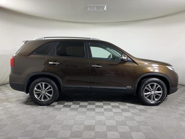 Kia Sorento II Рестайлинг с пробегом 2018 года, цена 2 100 000 рублей, 135829 км, внедорожник, Автокод Объявления