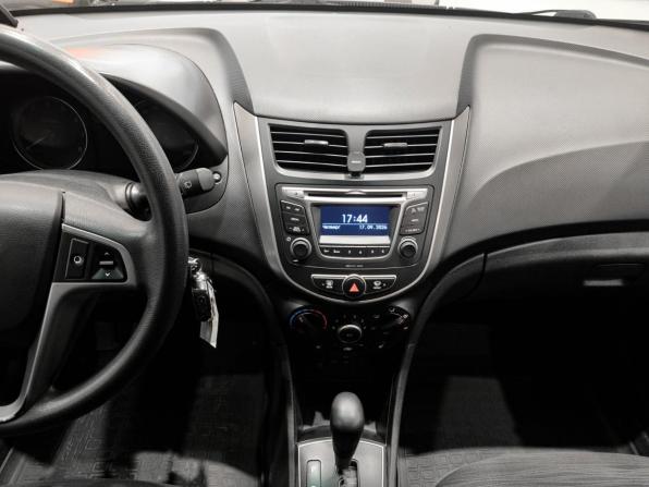 Hyundai Solaris I Рестайлинг с пробегом 2015 года, цена 1 060 000 рублей, 187300 км, хэтчбек, Автокод Объявления